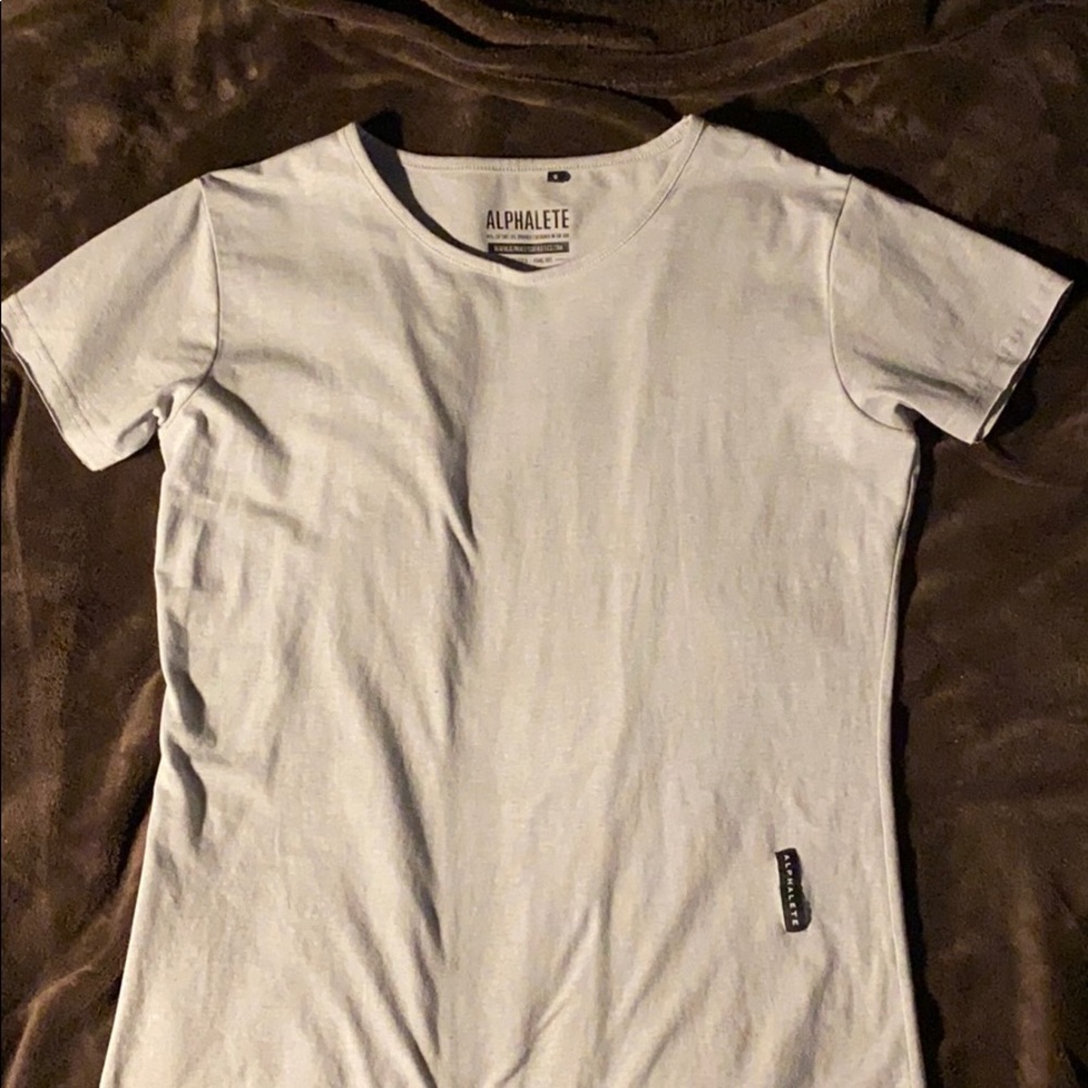 Alphalete small t-shirt